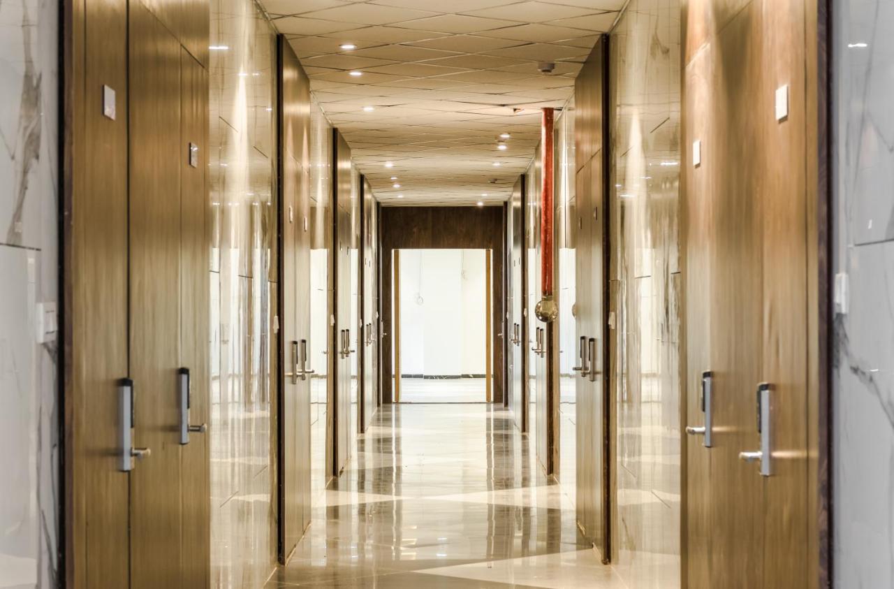 Meridian Hotel & Banquet Surat Exterior photo